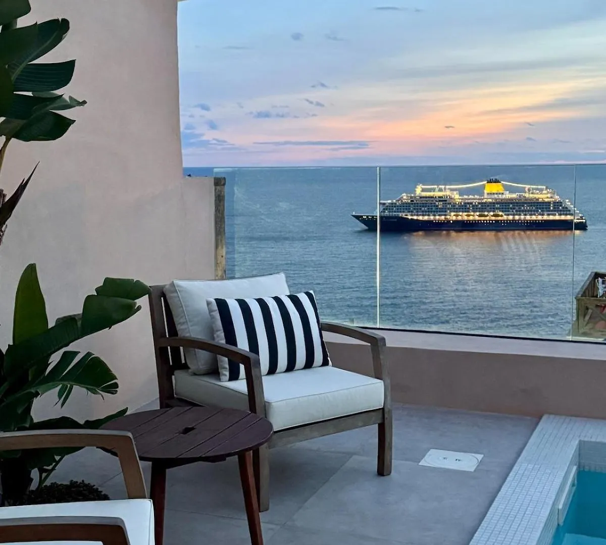 Villa The Boat House Sea Front And Private Pool Funchal  0*, Funchal (Madeira)